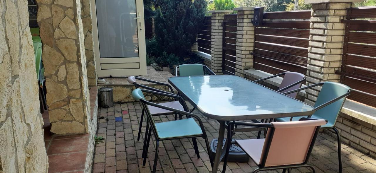 Oázis Apartmanház Hajduszoboszlo Exterior foto