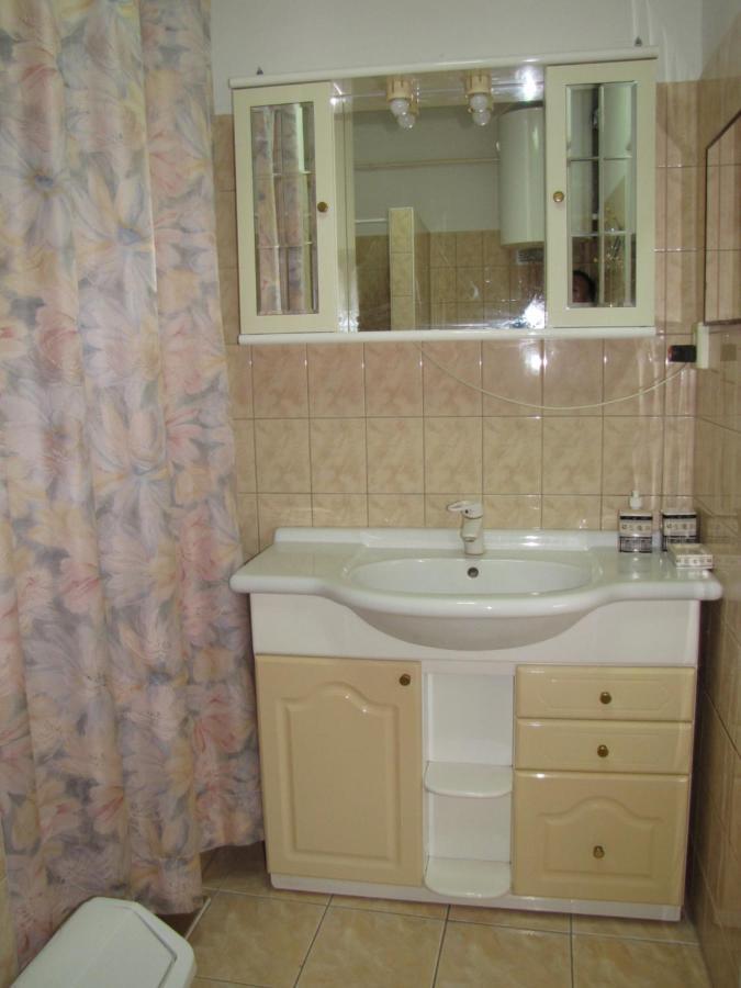 Oázis Apartmanház Hajduszoboszlo Exterior foto