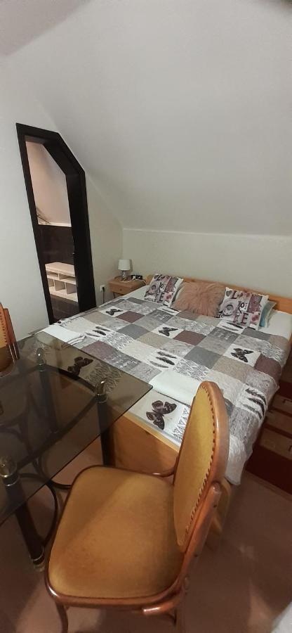 Oázis Apartmanház Hajduszoboszlo Exterior foto