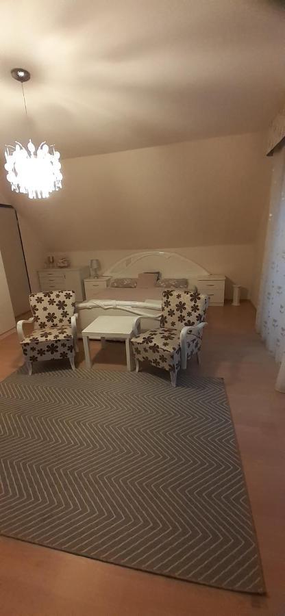 Oázis Apartmanház Hajduszoboszlo Exterior foto