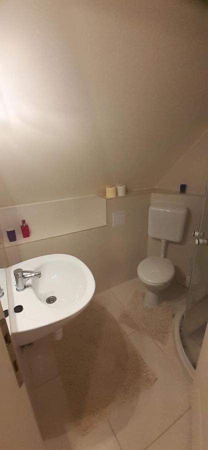 Oázis Apartmanház Hajduszoboszlo Exterior foto