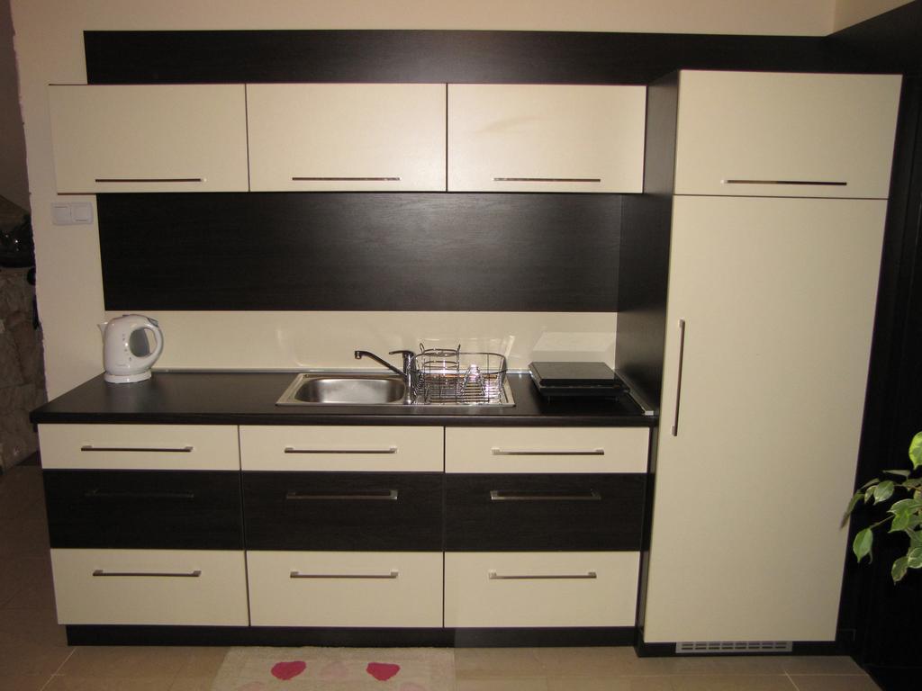 Oázis Apartmanház Hajduszoboszlo Quarto foto