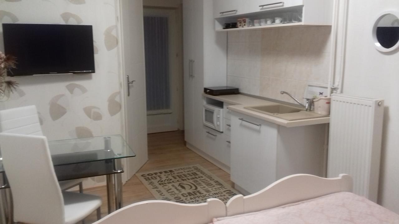 Oázis Apartmanház Hajduszoboszlo Exterior foto